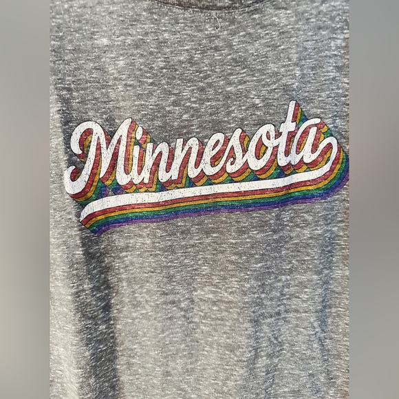 Minnesota Rainbow T-shirt - Picture 2 of 4